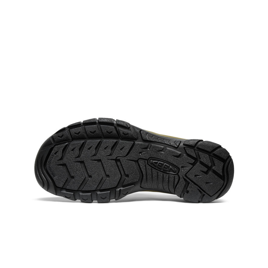 Men's Newport Retro Sandal x Études Studio Etudes Olive