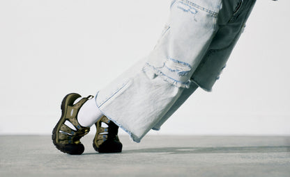 Men's Newport Retro Sandal x Études Studio Etudes Olive