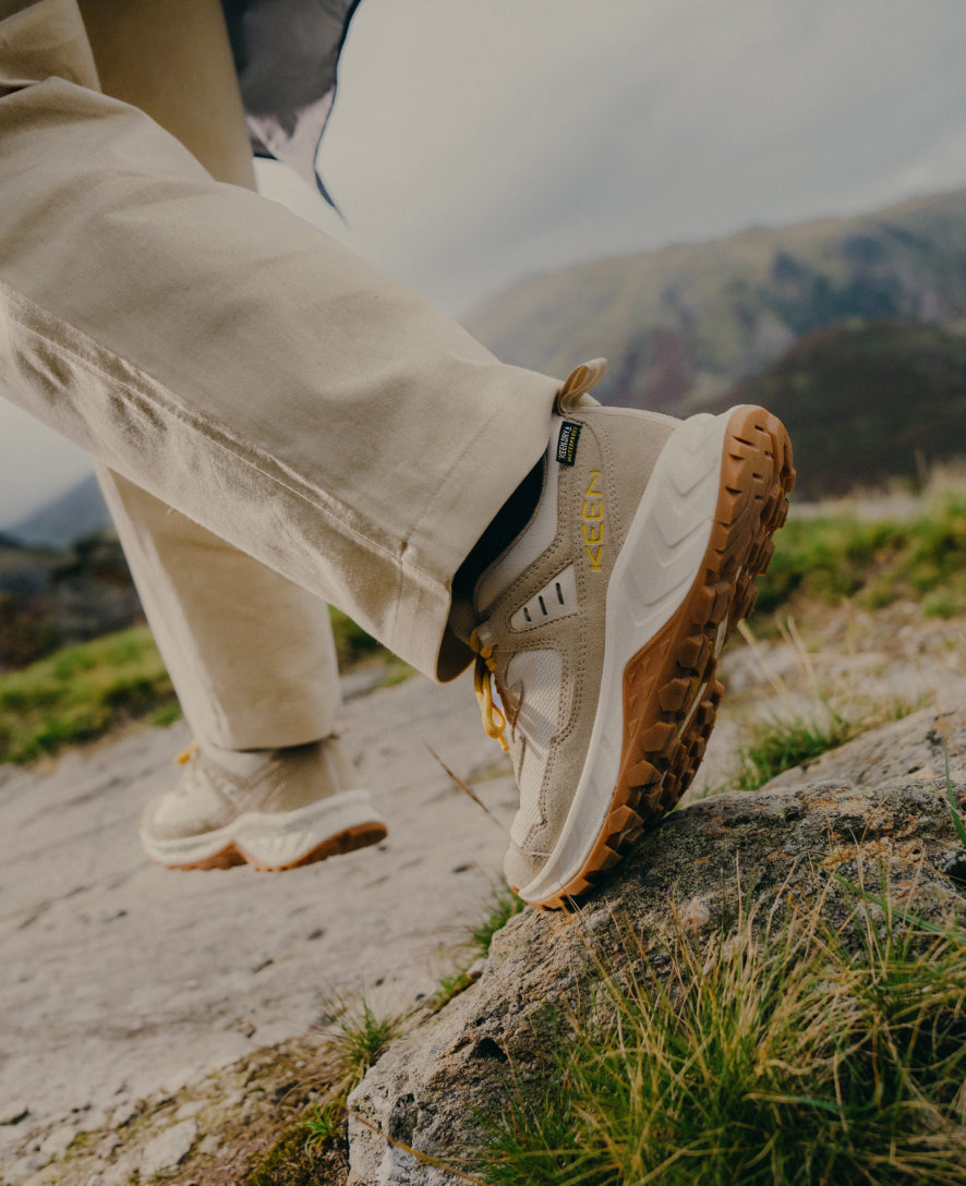 Women's Hightrail Waterproof Hiking Shoe Cameo Rose/Oak Buff