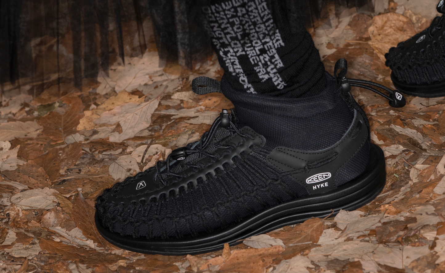 Women's UNEEK High Top x HYKE HYKE Black