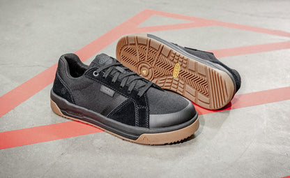 Women's Kenton Work Shoe (Carbon Toe) Black/Gum