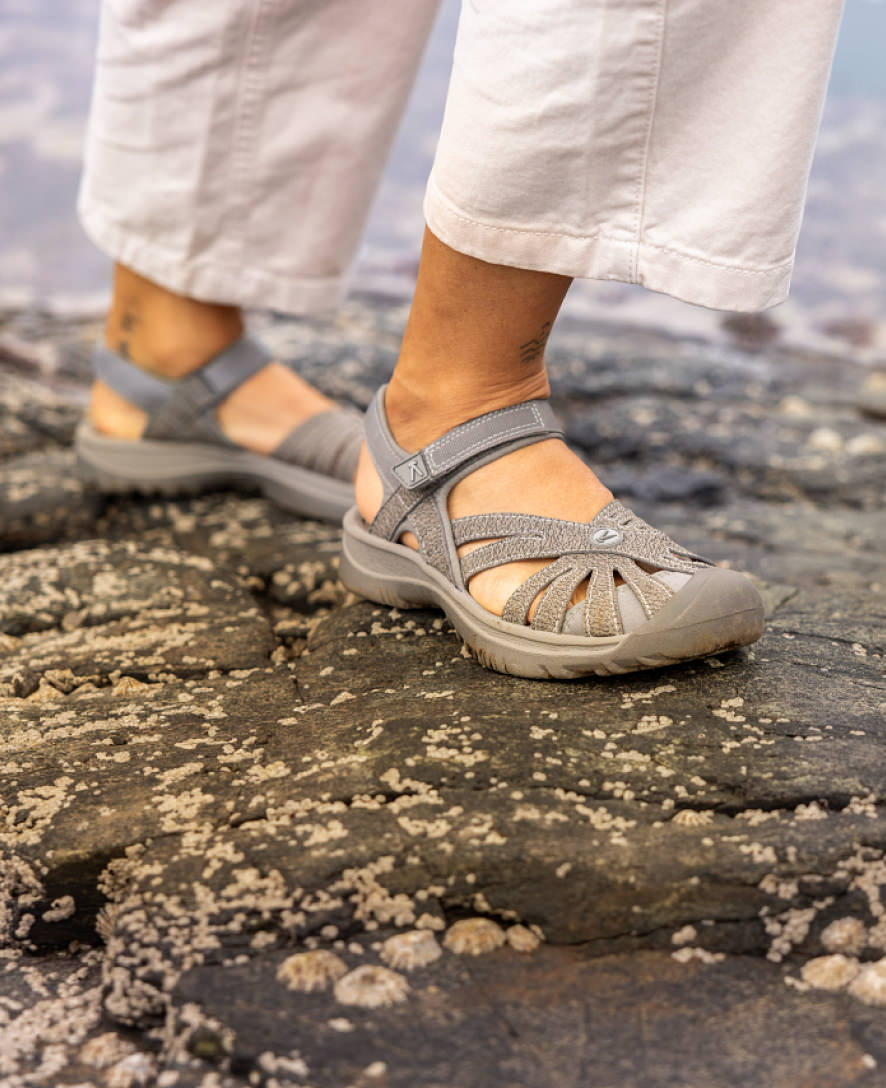 Women's Rose Sandal Black/Neutral Gray